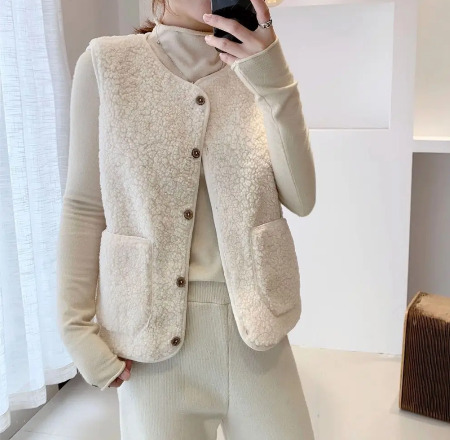Leila Teddy Vest